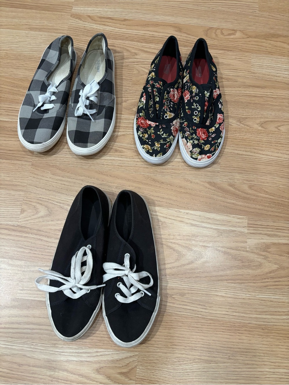 3 pair shoe bundle size 9